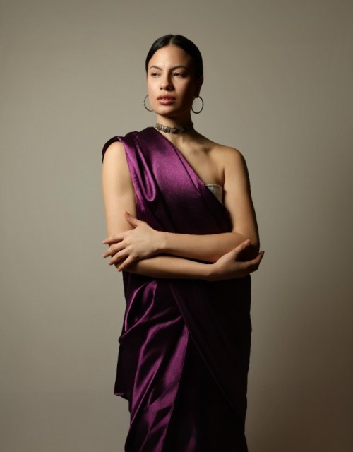 YZABELLA (Foto 1)