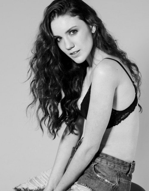 CAROLINE MARCUSSI (Foto 191)