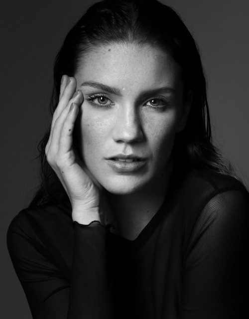 CAROLINE MARCUSSI (Foto 154)