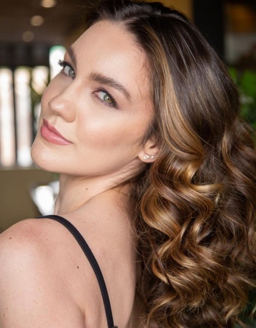 CAROLINE MARCUSSI (Foto 109)