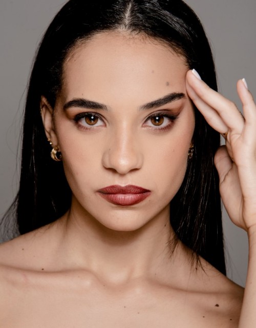 JULIA SANTOS