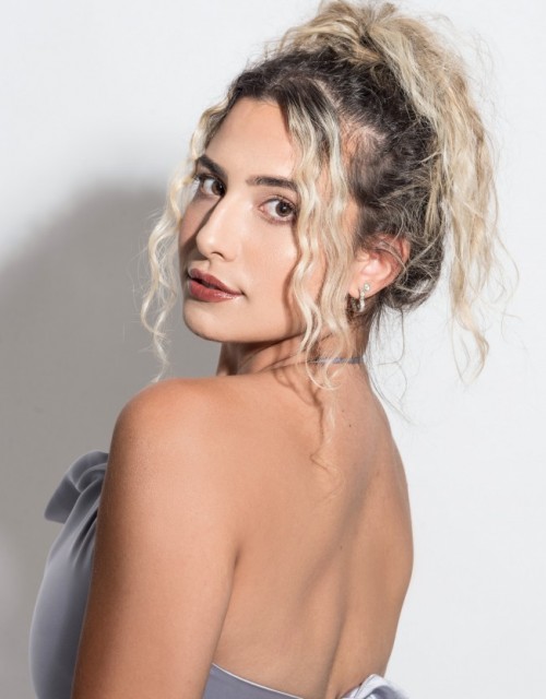 ISABELLA MENEZES