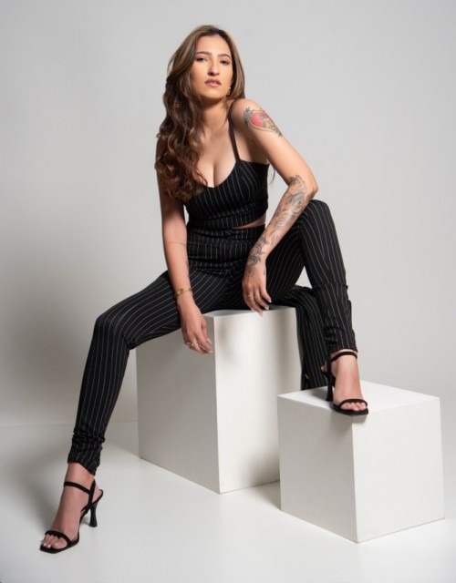 LARISSA SOUZA (Foto 1)