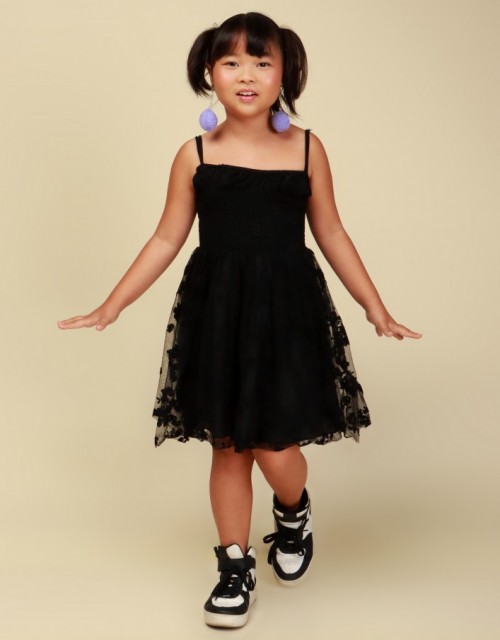 ELLEN SATO (Foto 1)
