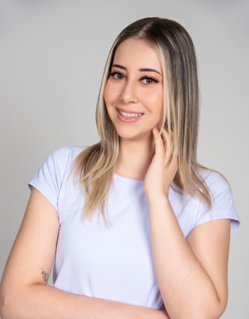 DARA REZENDE