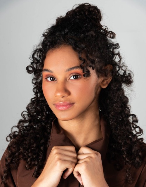 ANA LAURA MARINHO (Foto 1)