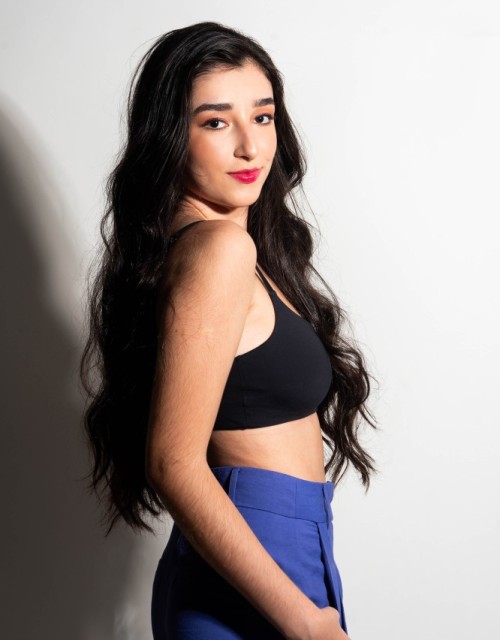 LARA SENE (Foto 2)