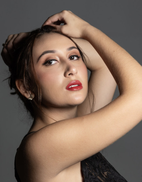 JULYA MENDES (Foto 1)